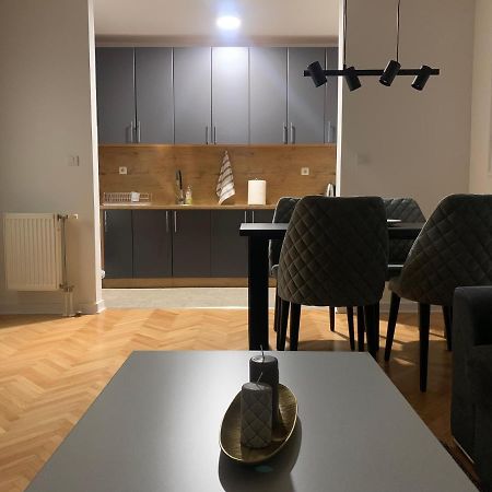 Apartman Geneva ビイェリナ エクステリア 写真