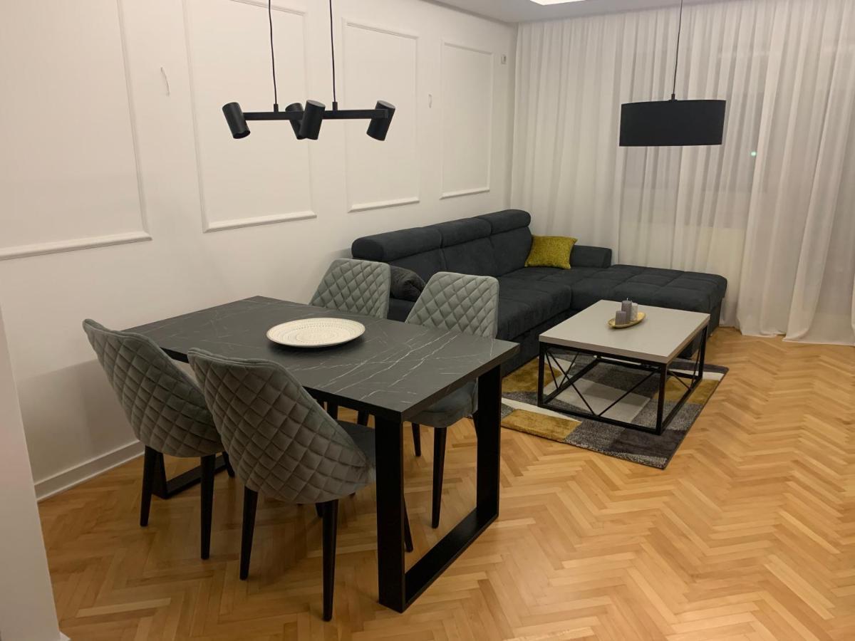 Apartman Geneva ビイェリナ エクステリア 写真
