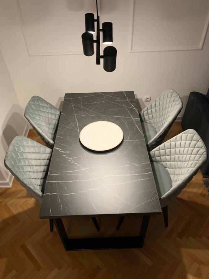 Apartman Geneva ビイェリナ エクステリア 写真