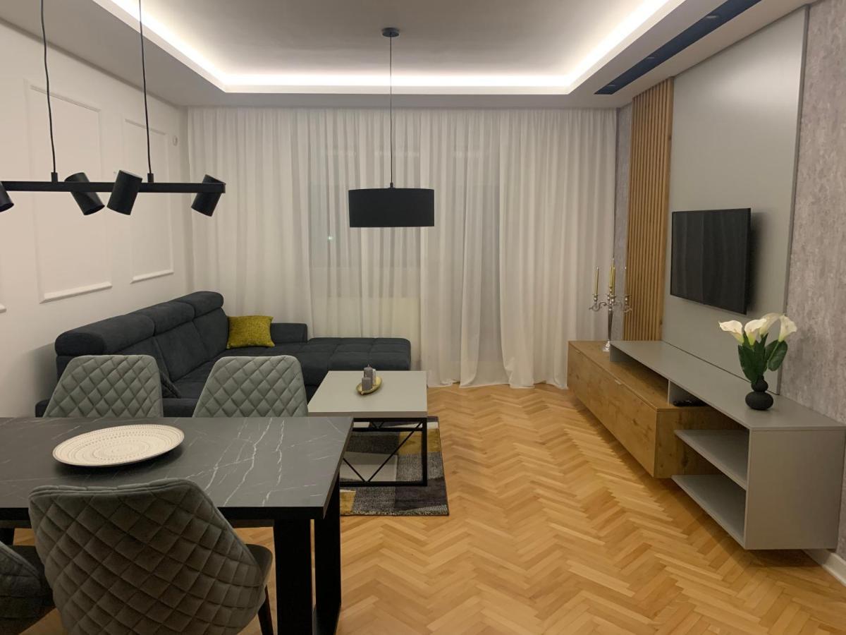 Apartman Geneva ビイェリナ エクステリア 写真