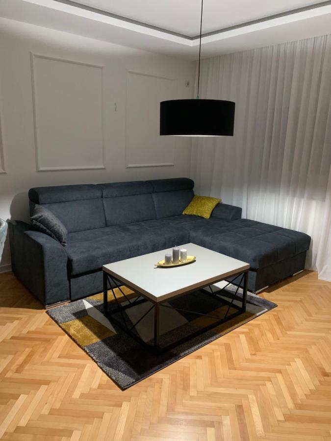 Apartman Geneva ビイェリナ エクステリア 写真