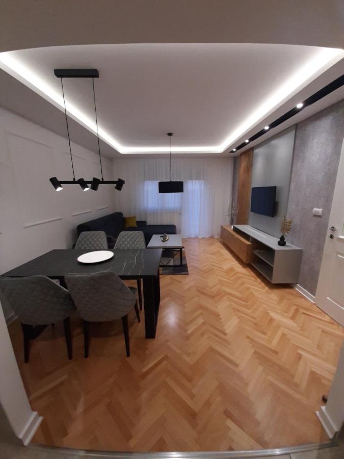 Apartman Geneva ビイェリナ エクステリア 写真