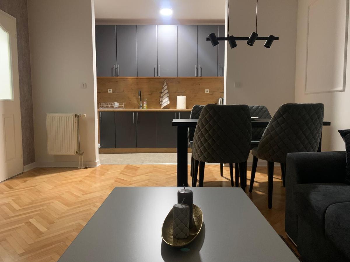 Apartman Geneva ビイェリナ エクステリア 写真