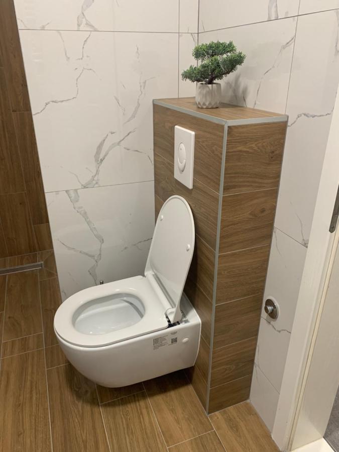 Apartman Geneva ビイェリナ エクステリア 写真